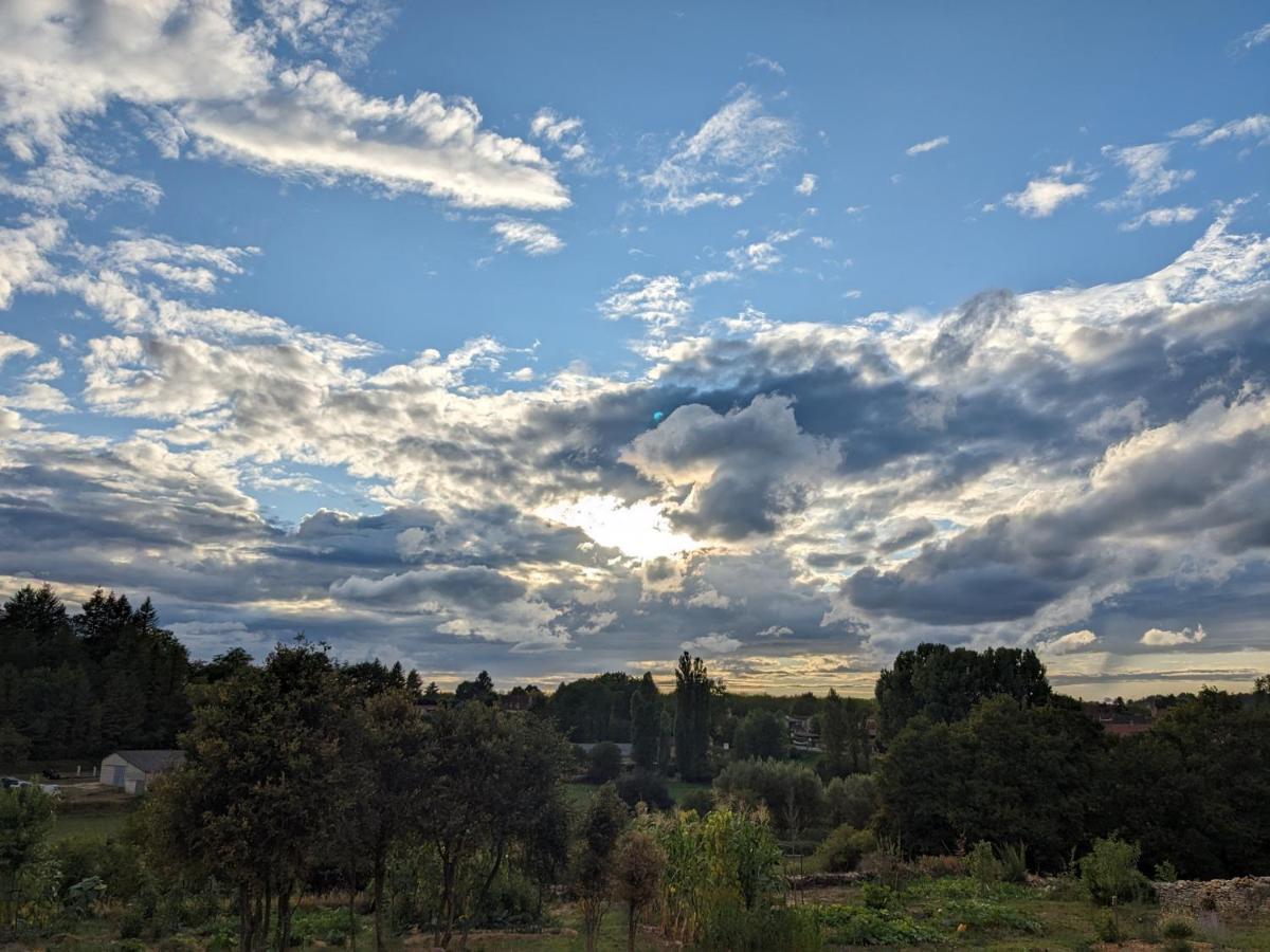La Grange Symphorine, Chambre D'Hotes De Charme Situee Entre La Vallee De La Dordogne Et La Vallee De La Vezere Meyrals Екстериор снимка